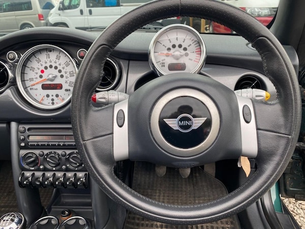 Used MINI Convertible 2007 for sale - 76333996: Photo 37