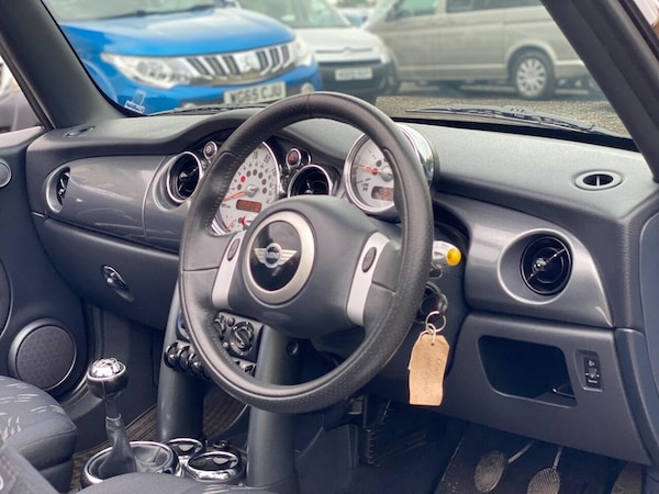 Used MINI Convertible 2007 for sale - 76333996: Photo 6