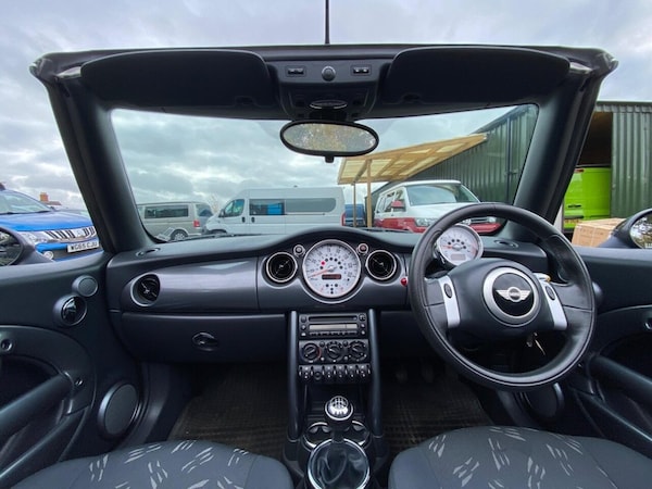Used MINI Convertible 2007 for sale - 76333996: Photo 9