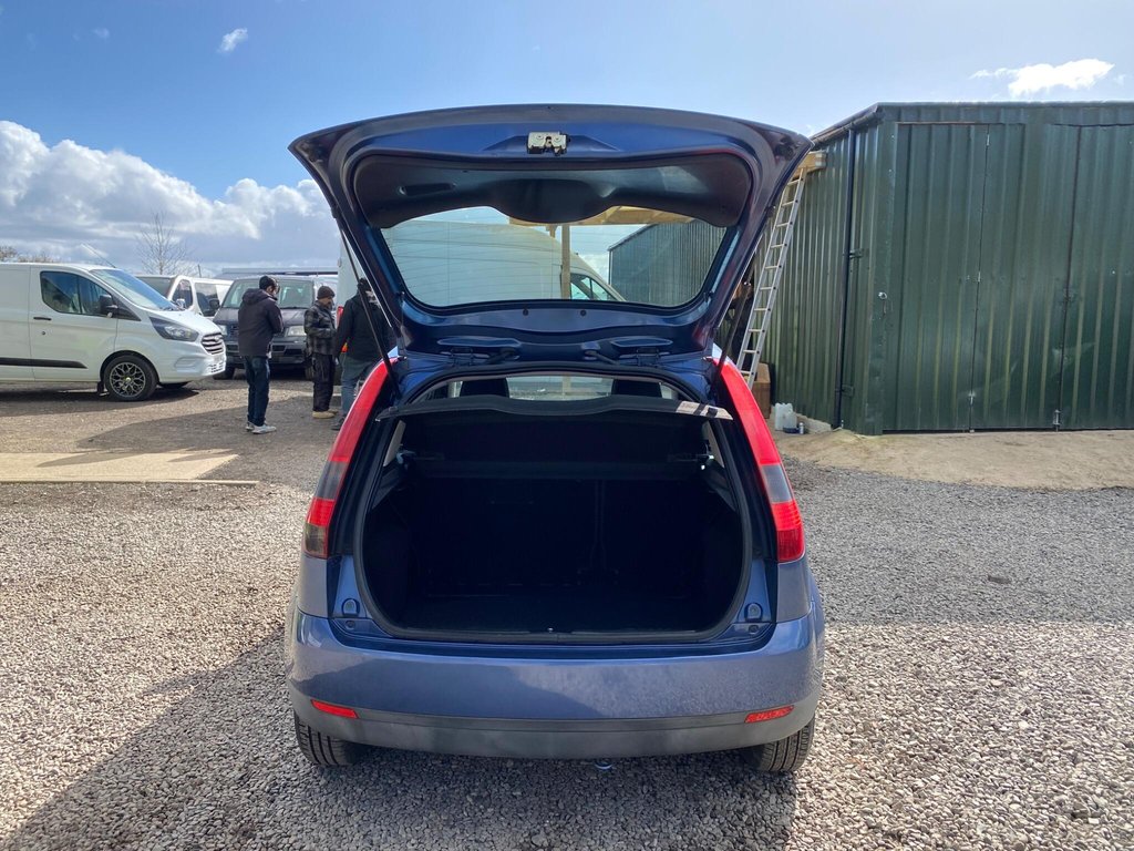 Used Ford Fiesta 2006 for sale - 77841337: Photo 12