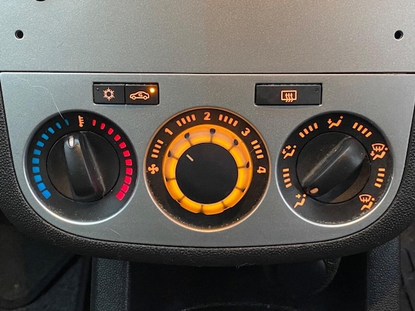 Used Vauxhall Corsa 2014 for sale - 76185501: Photo 31