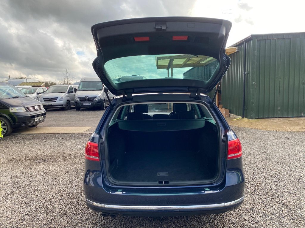 Used Volkswagen Passat 2012 for sale - 77498835: Photo 49