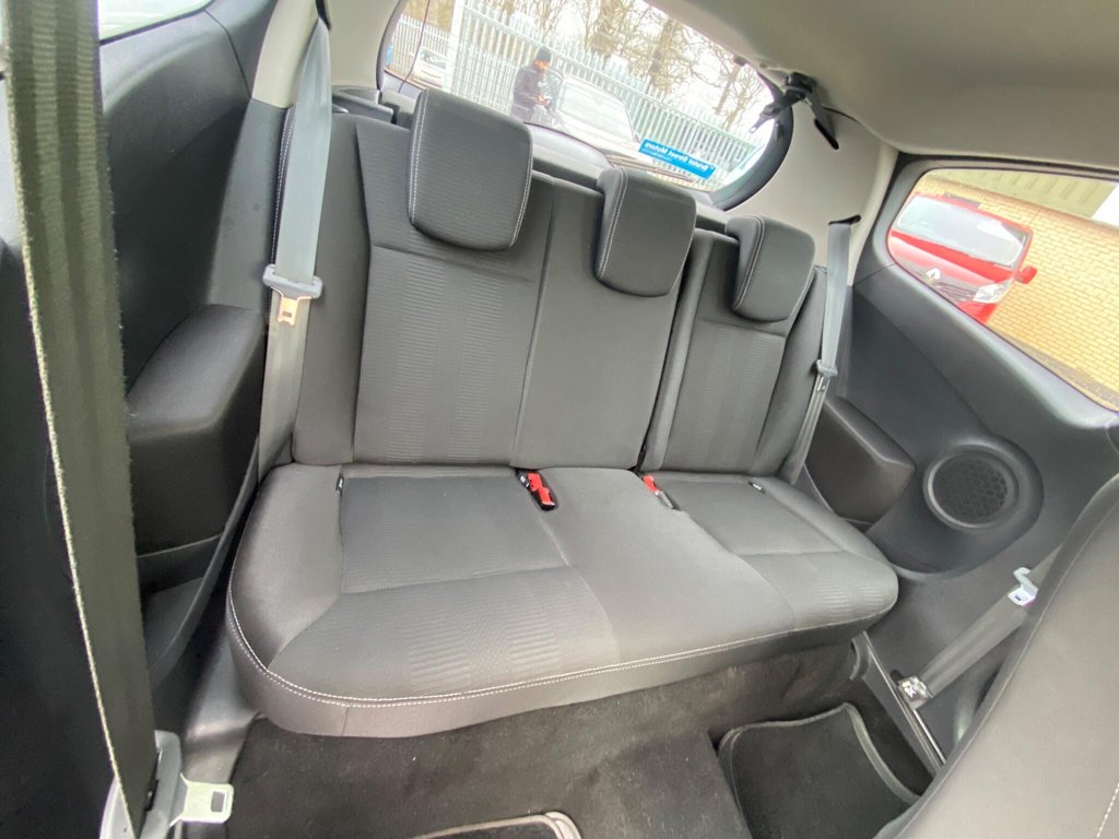 Used Renault Clio 2011 for sale - 77780571: Photo 12