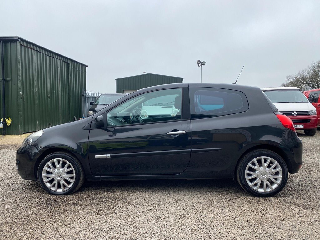 Used Renault Clio 2011 for sale - 77780571: Photo 21