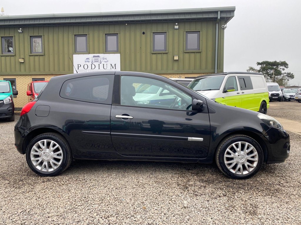 Used Renault Clio 2011 for sale - 77780571: Photo 23