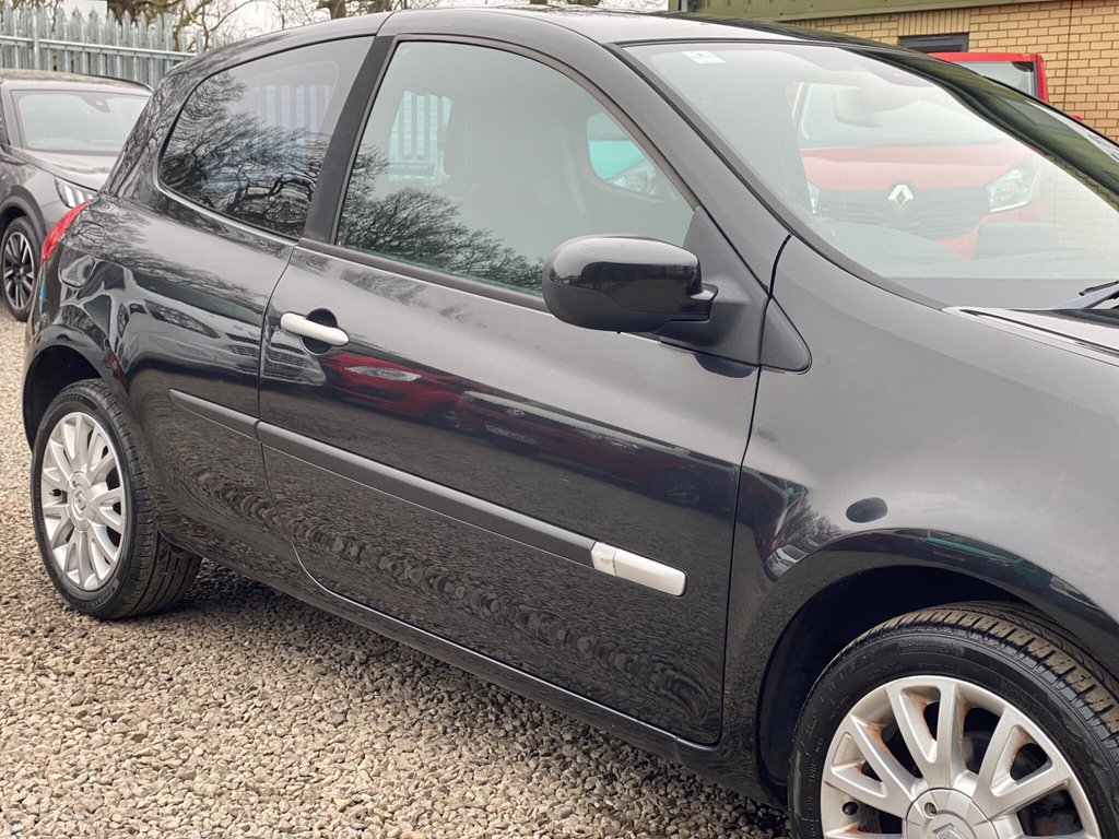 Used Renault Clio 2011 for sale - 77780571: Photo 25