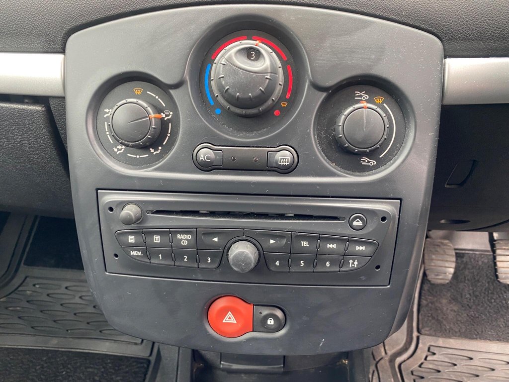 Used Renault Clio 2011 for sale - 77780571: Photo 34