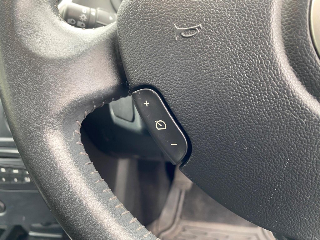 Used Renault Clio 2011 for sale - 77780571: Photo 35