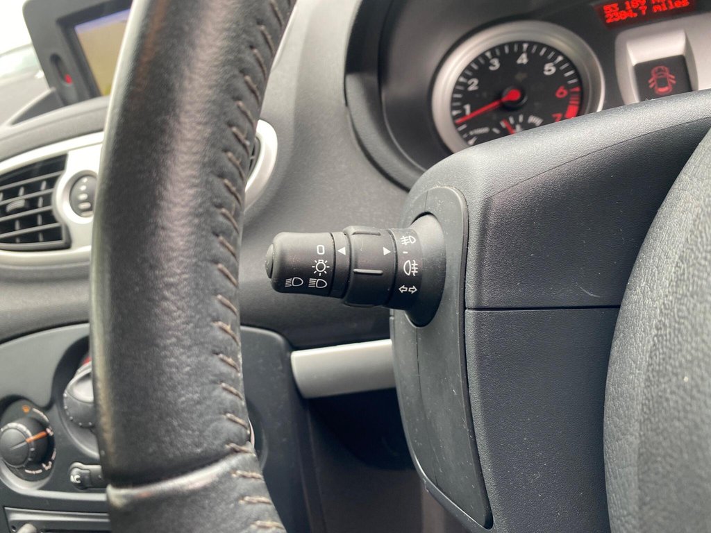 Used Renault Clio 2011 for sale - 77780571: Photo 36