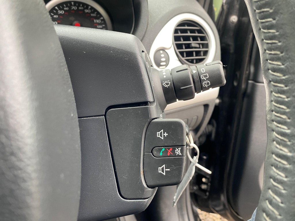 Used Renault Clio 2011 for sale - 77780571: Photo 38