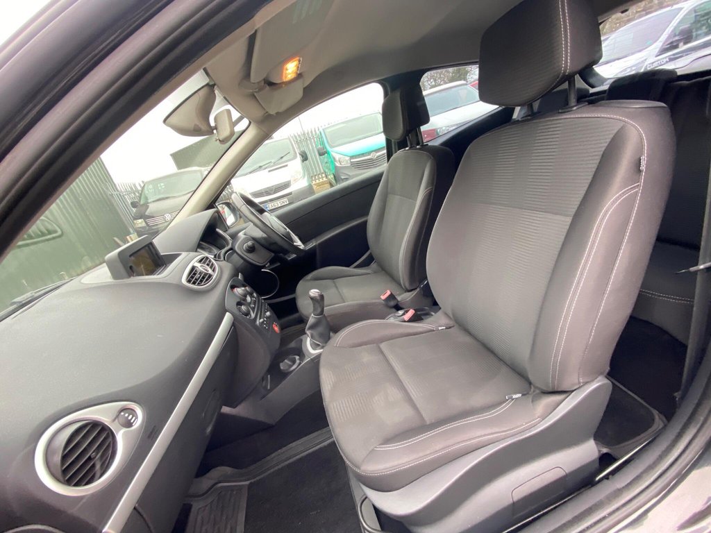 Used Renault Clio 2011 for sale - 77780571: Photo 47