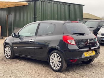 Used Renault Clio 2011 for sale - 77780571: Photo