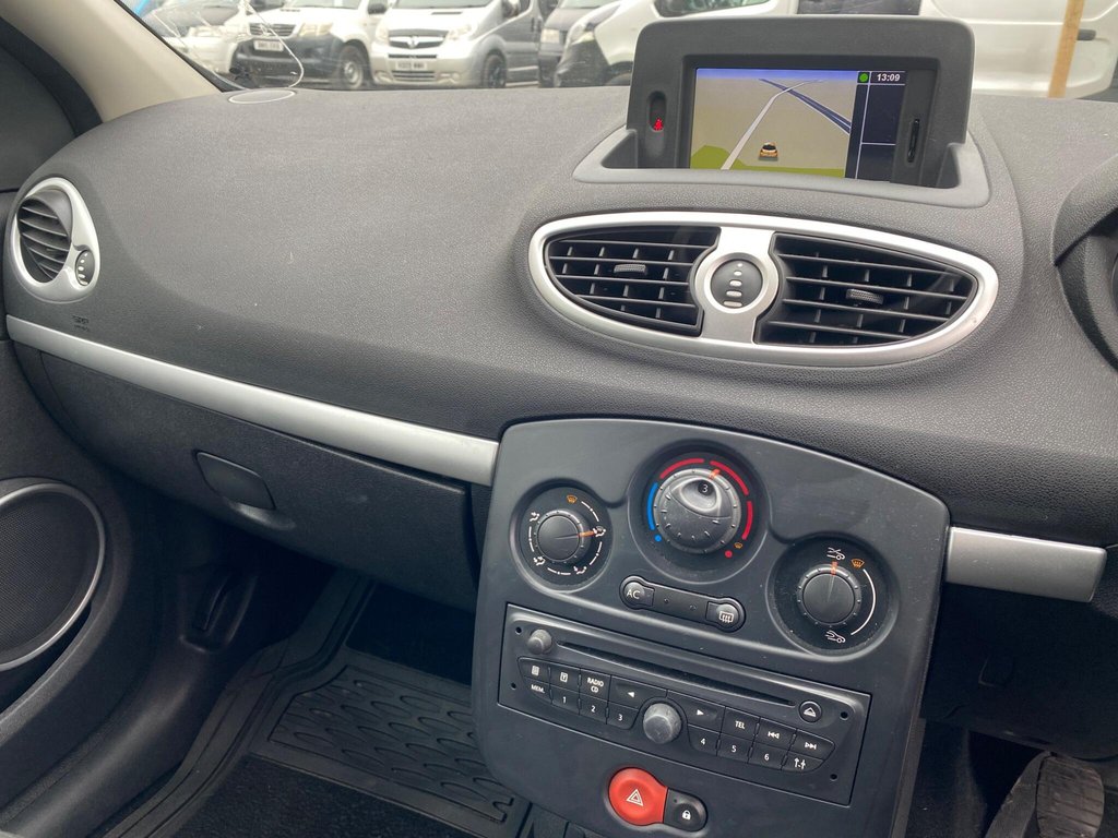 Used Renault Clio 2011 for sale - 77780571: Photo 7