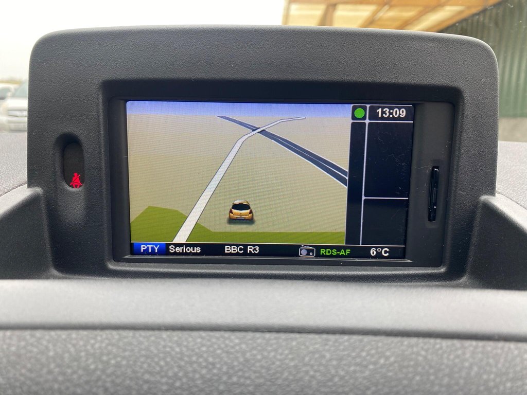 Used Renault Clio 2011 for sale - 77780571: Photo 9