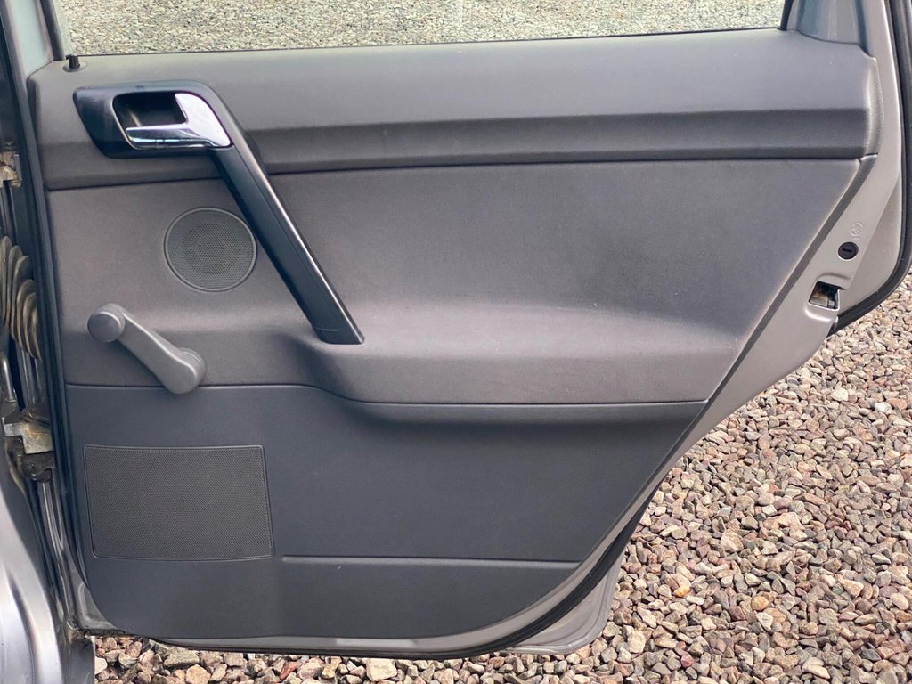 Used Volkswagen Polo 2006 for sale - 77360046: Photo 42