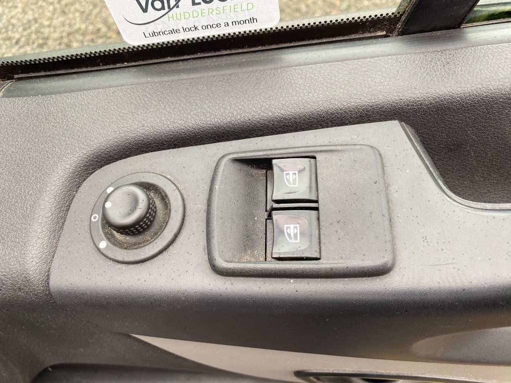 Used Renault Trafic 2015 for sale - 77399741: Photo 39