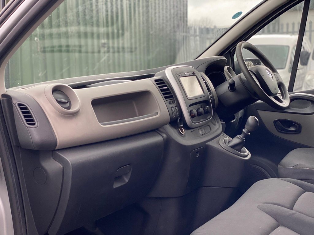 Used Renault Trafic 2015 for sale - 77399741: Photo 46