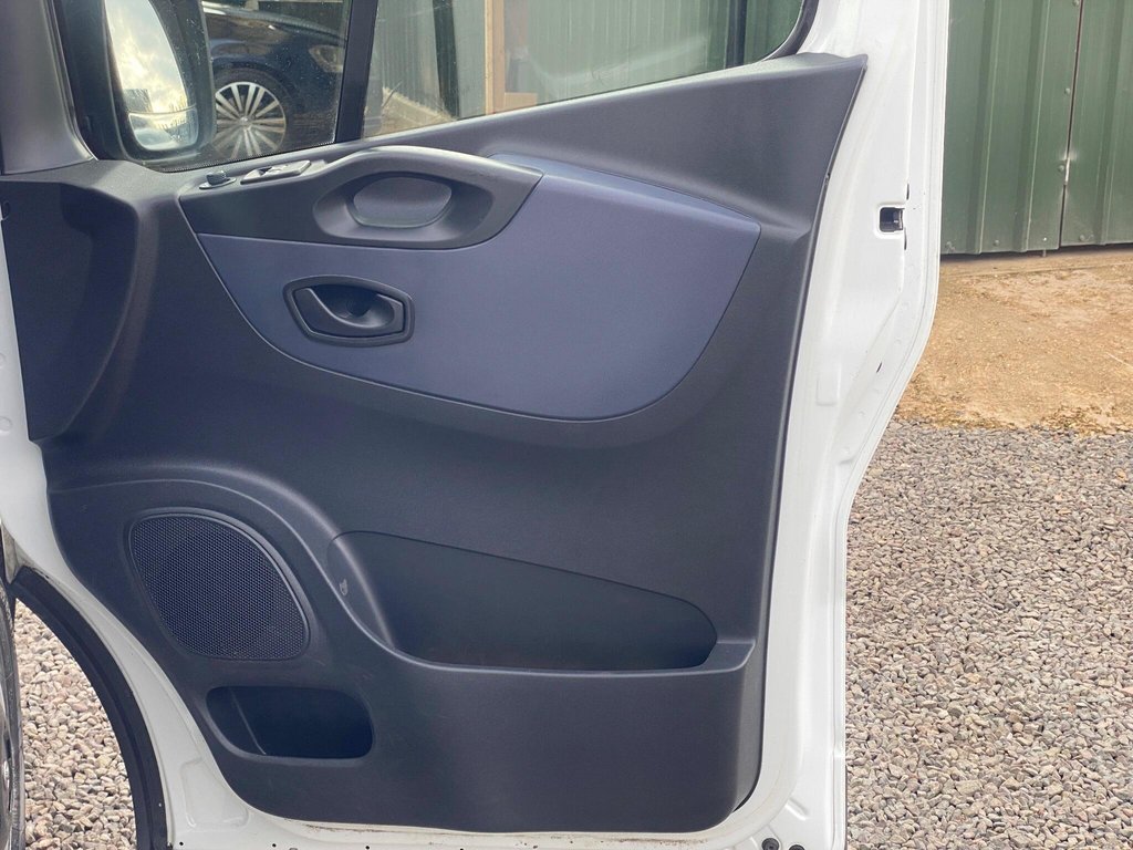 Used Vauxhall Vivaro 2016 for sale - 77499171: Photo 42