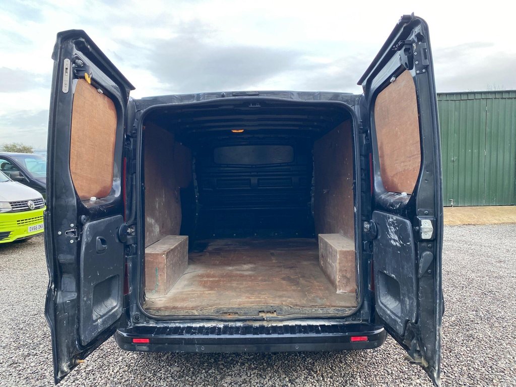Used Vauxhall Vivaro 2015 for sale - 77621145: Photo 10