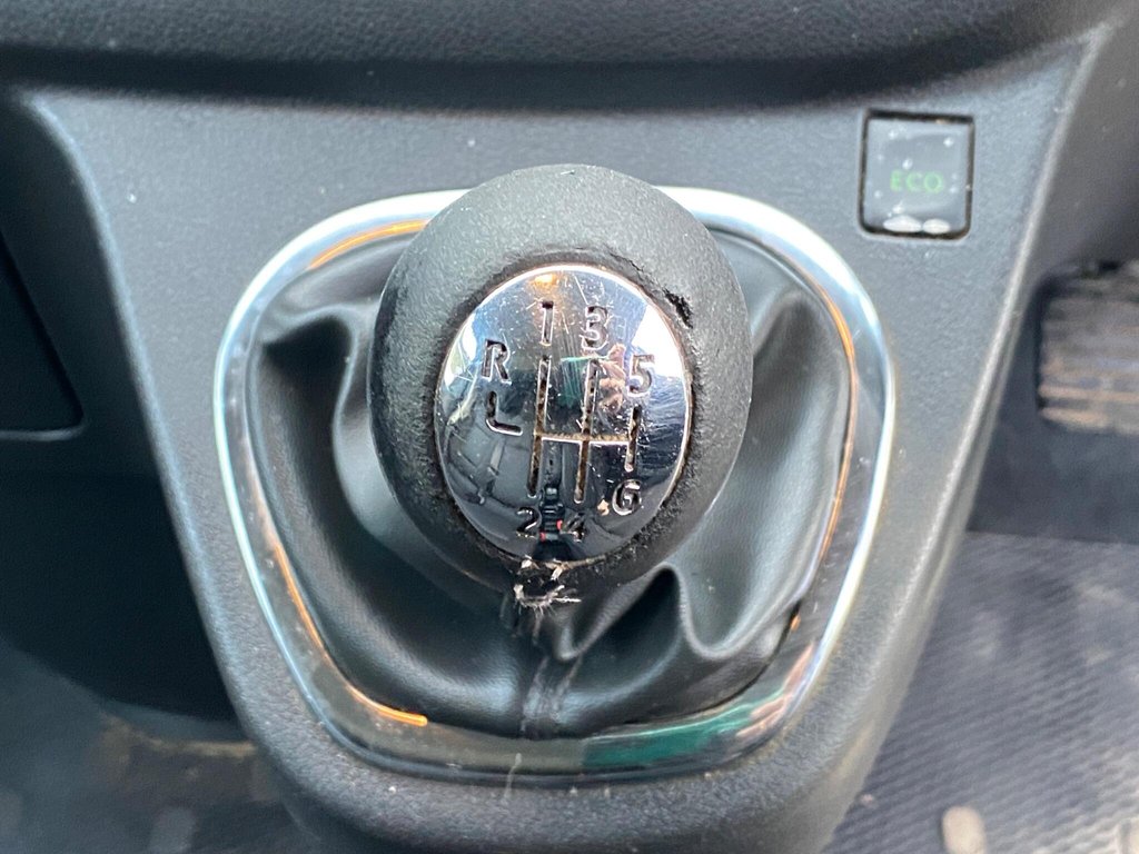 Used Vauxhall Vivaro 2015 for sale - 77621145: Photo 36