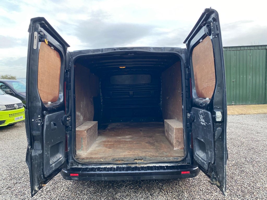 Used Vauxhall Vivaro 2015 for sale - 77621145: Photo 46