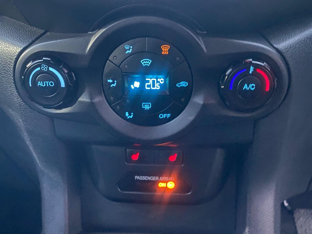 Used Ford Ecosport 2015 for sale - 76509969: Photo 30