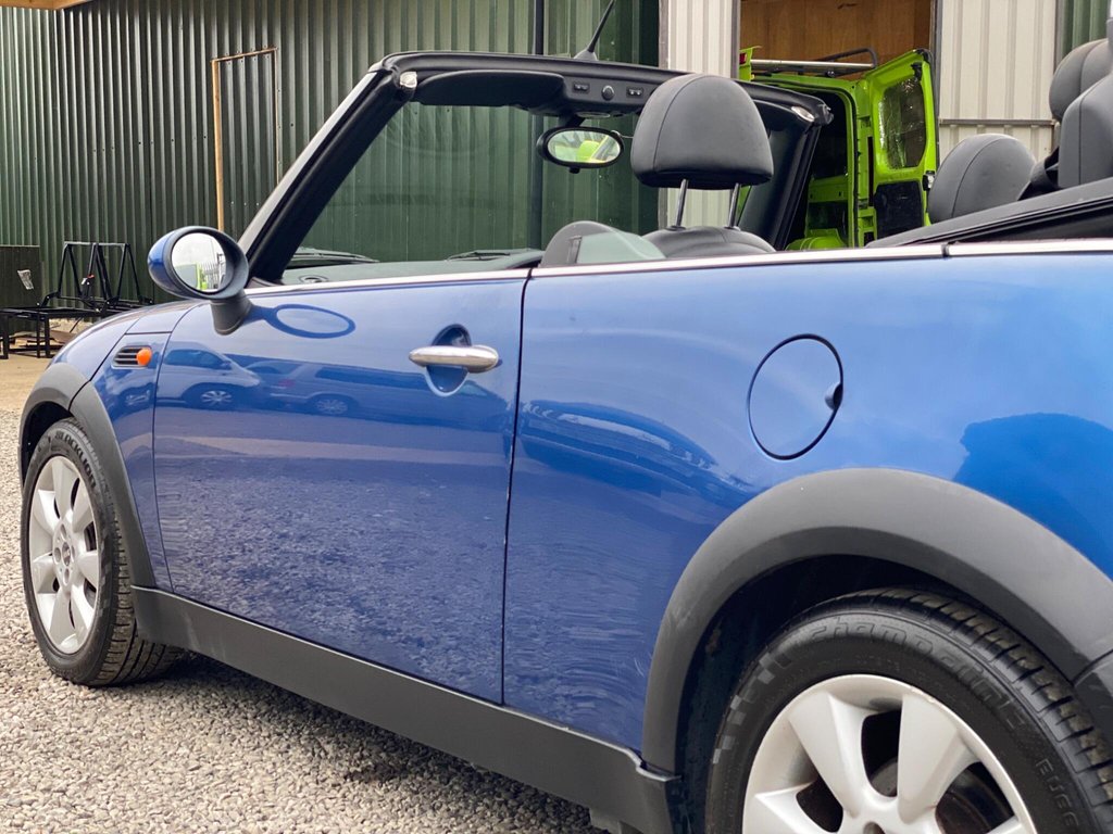 Used MINI Convertible 2007 for sale - 76345624: Photo 27