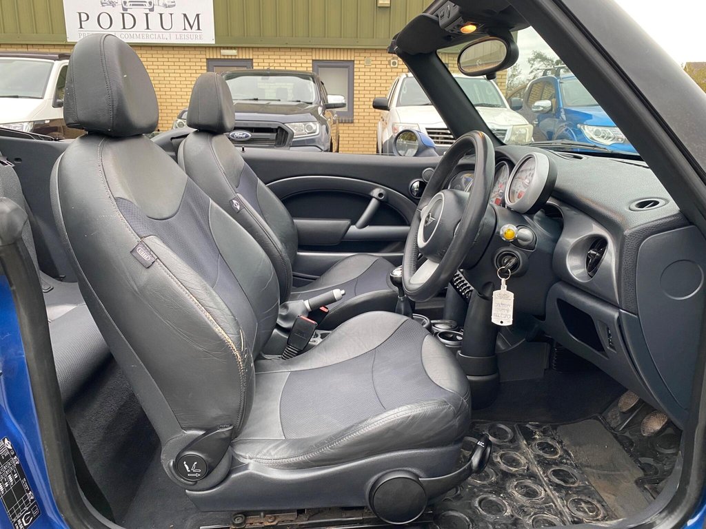 Used MINI Convertible 2007 for sale - 76345624: Photo 7