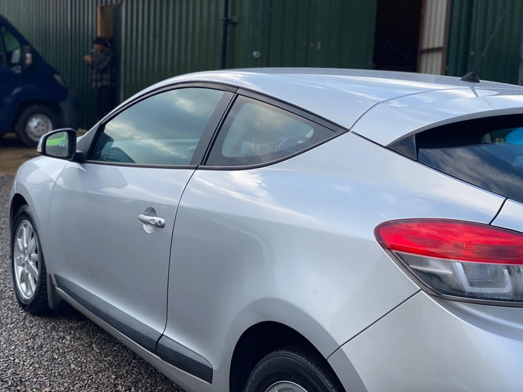 Used Renault Megane 2010 for sale - 77236388: Photo 14