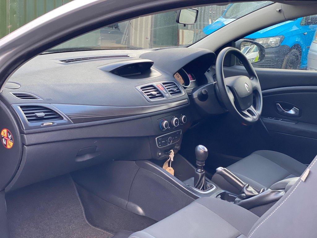 Used Renault Megane 2010 for sale - 77236388: Photo 22