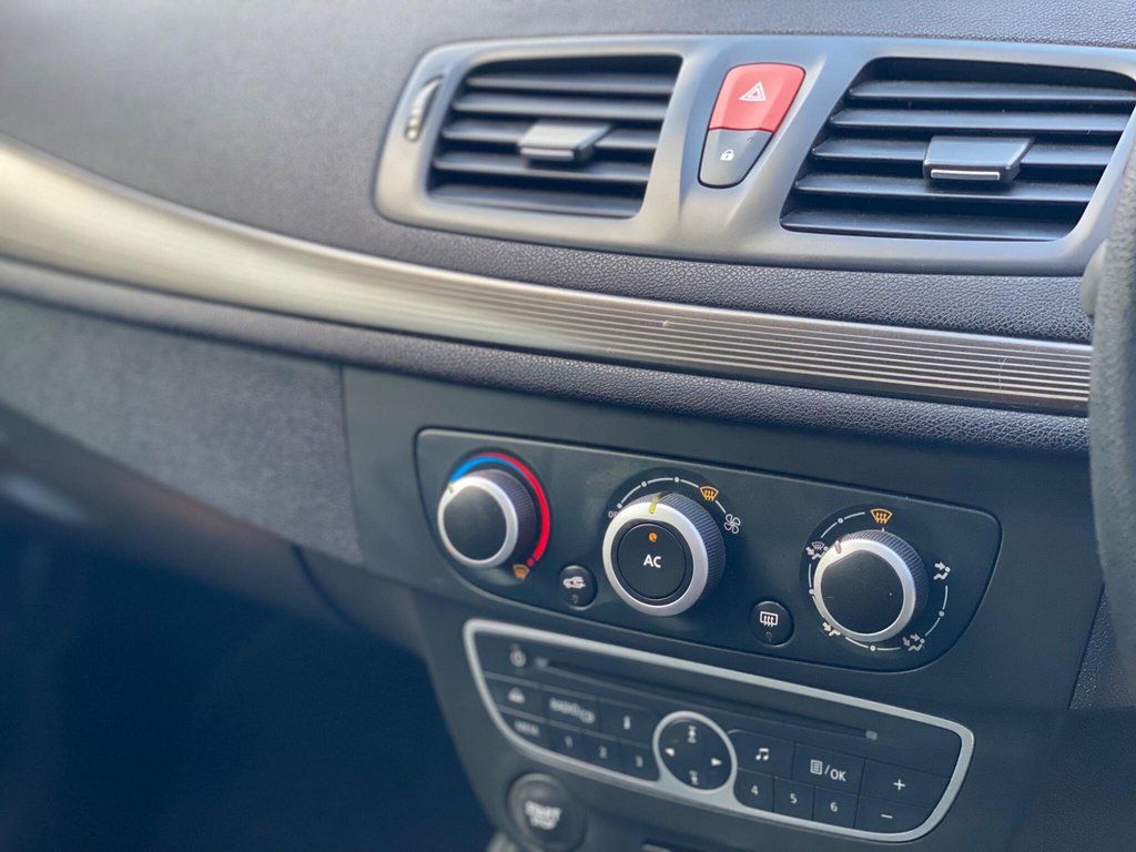 Used Renault Megane 2010 for sale - 77236388: Photo 30