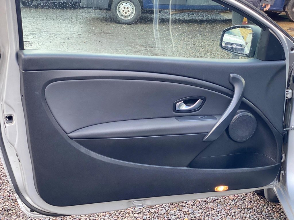 Used Renault Megane 2010 for sale - 77236388: Photo 34