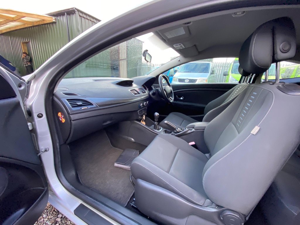 Used Renault Megane 2010 for sale - 77236388: Photo 6