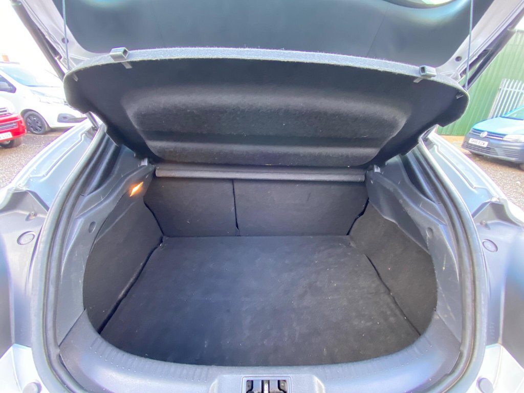 Used Renault Megane 2010 for sale - 77236388: Photo 9