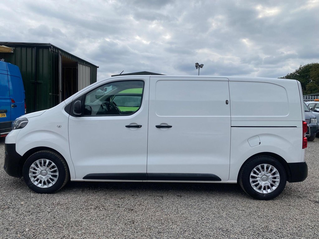 Used Toyota ProAce 2021 for sale - 76309435: Photo 17