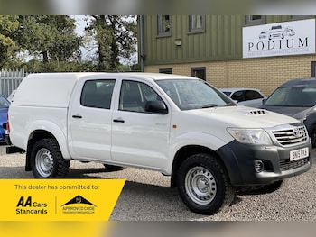 Used Toyota Hilux 2015 for sale - 75810116: Photo