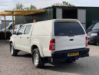 Used Toyota Hilux 2015 for sale - 75810116: Photo