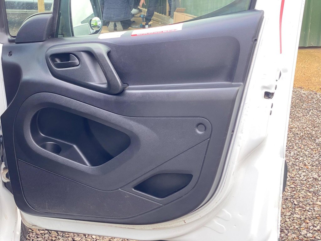 Used Peugeot Partner 2015 for sale - 77525896: Photo 45