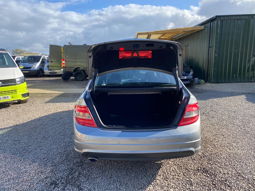 Used Mercedes-Benz C Class 2009 for sale - 77841335: Photo 13