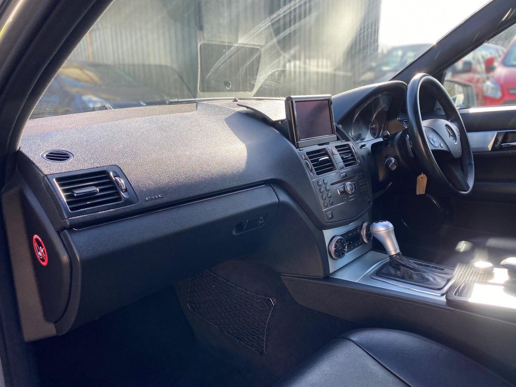 Used Mercedes-Benz C Class 2009 for sale - 77841335: Photo 17