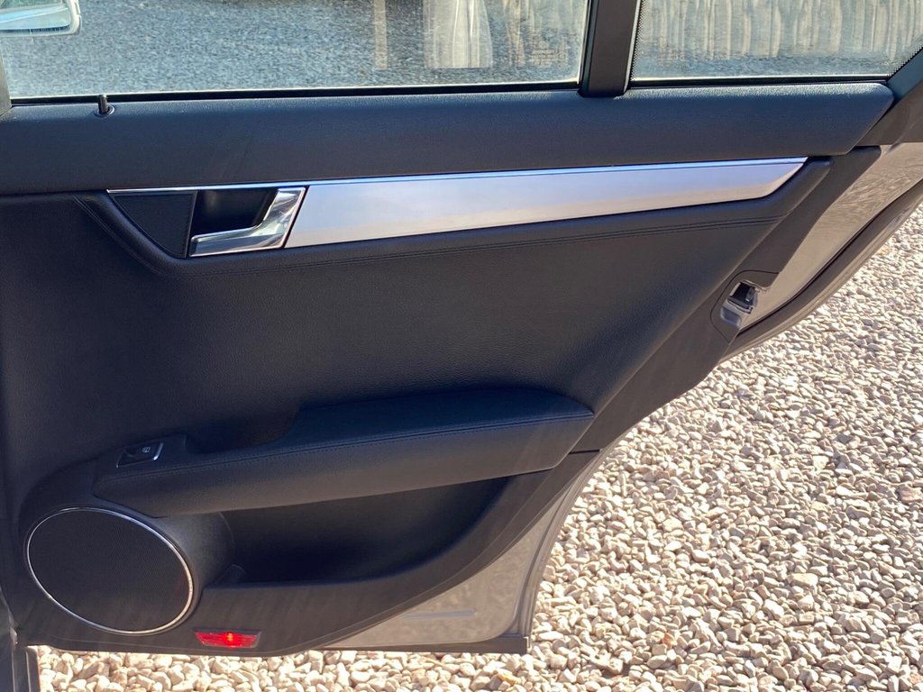 Used Mercedes-Benz C Class 2009 for sale - 77841335: Photo 50