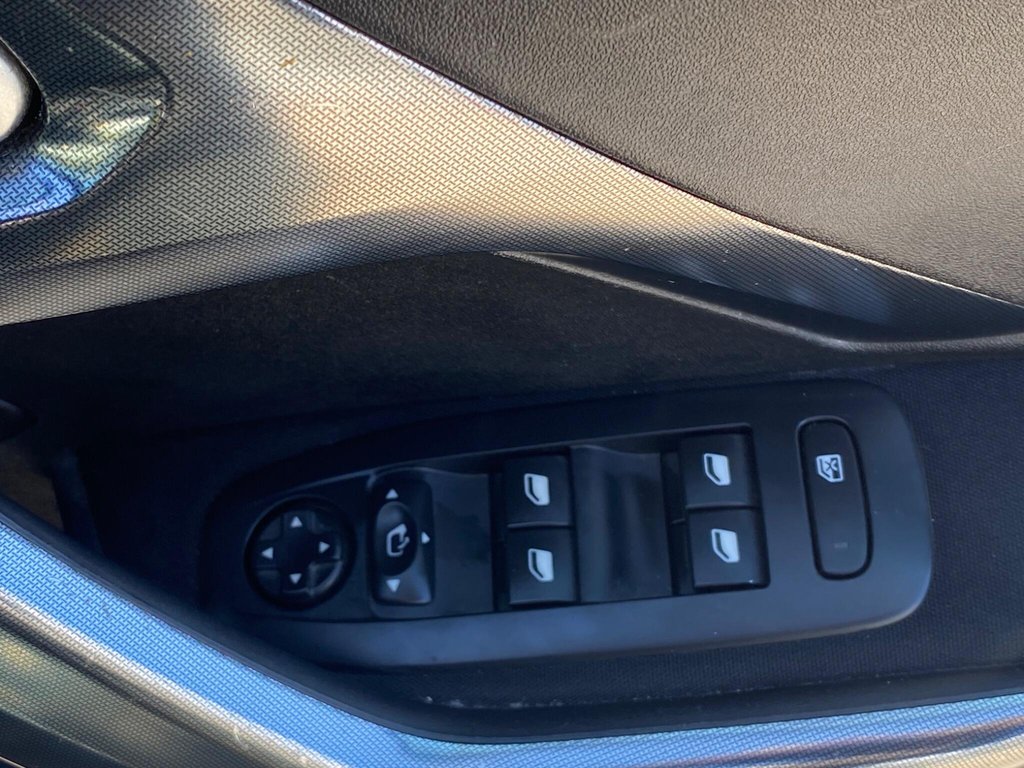 Used Peugeot 2008 2016 for sale - 78096779: Photo 42