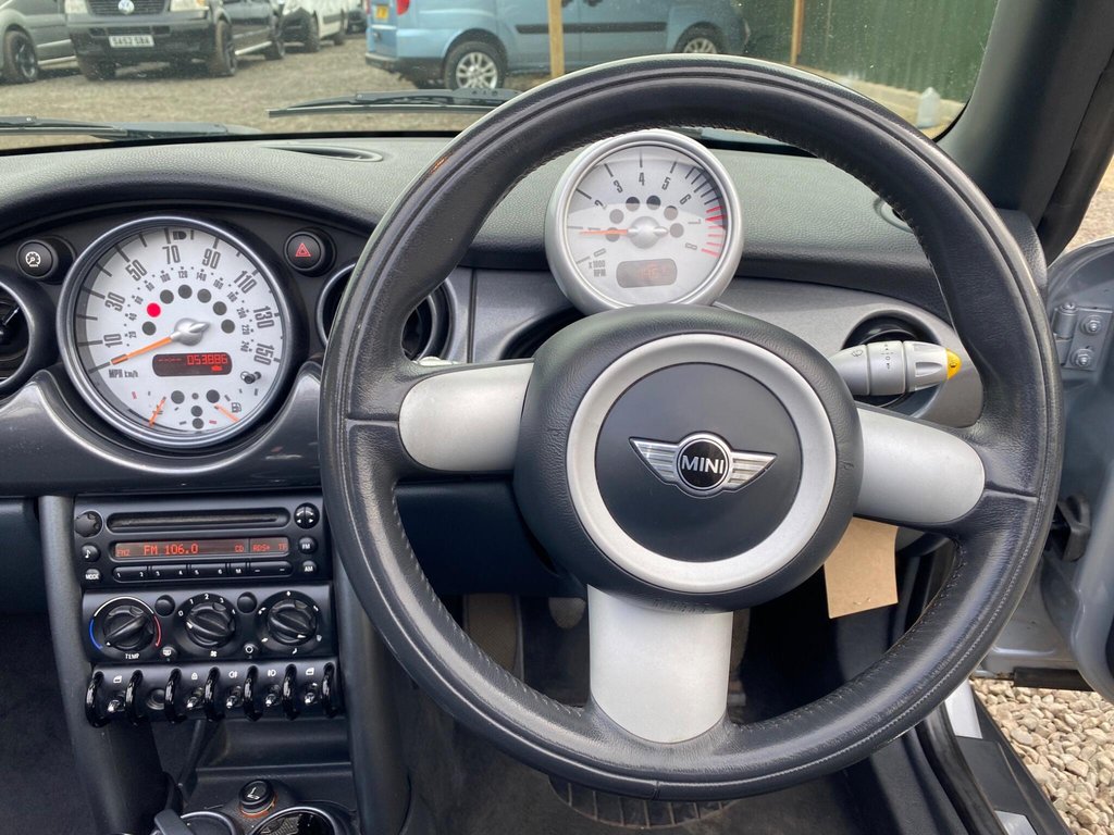 Used MINI Convertible 2007 for sale - 77685302: Photo 11