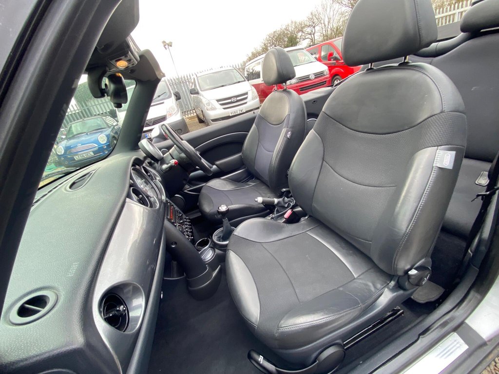 Used MINI Convertible 2007 for sale - 77685302: Photo 13