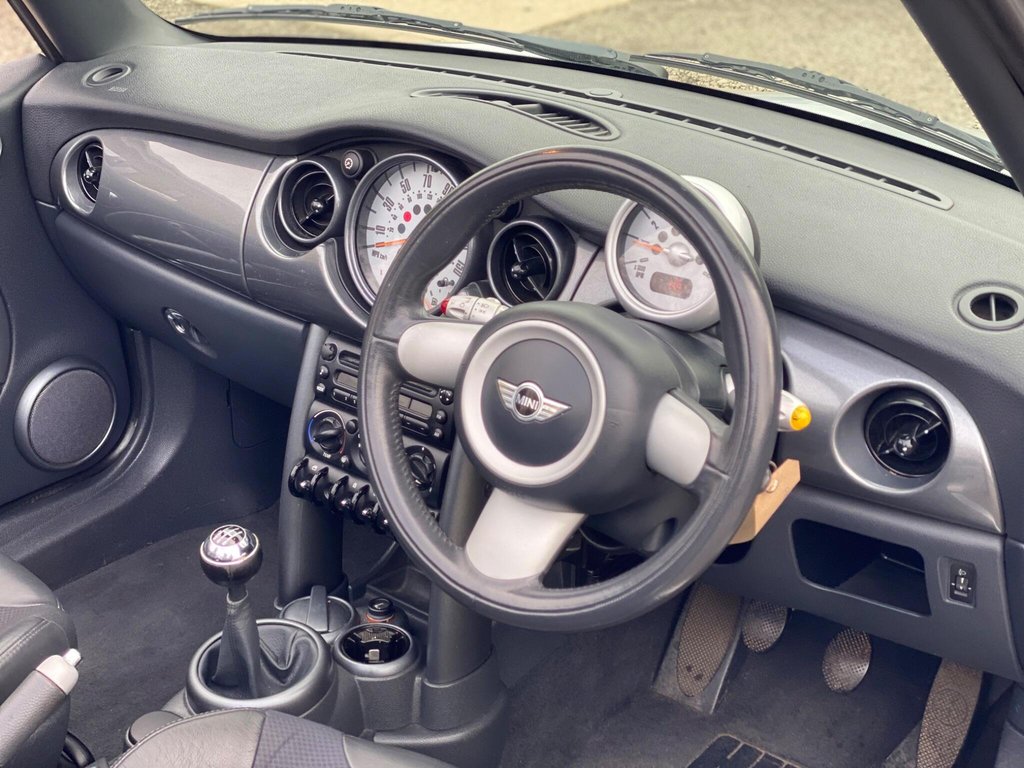 Used MINI Convertible 2007 for sale - 77685302: Photo 29