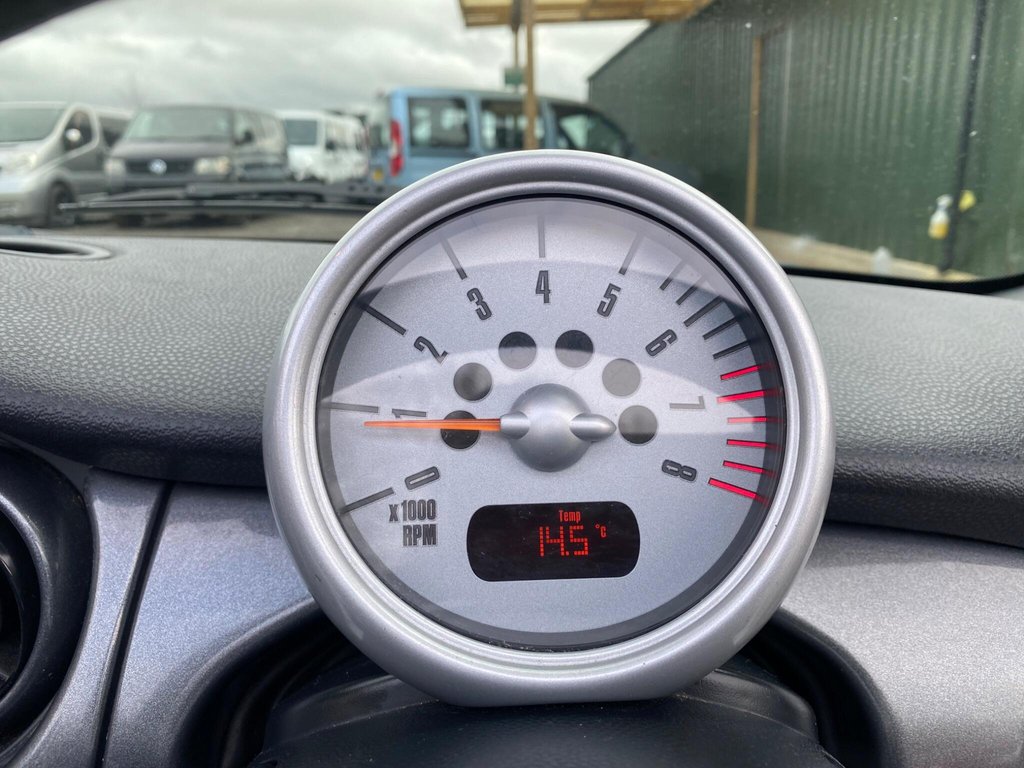 Used MINI Convertible 2007 for sale - 77685302: Photo 34