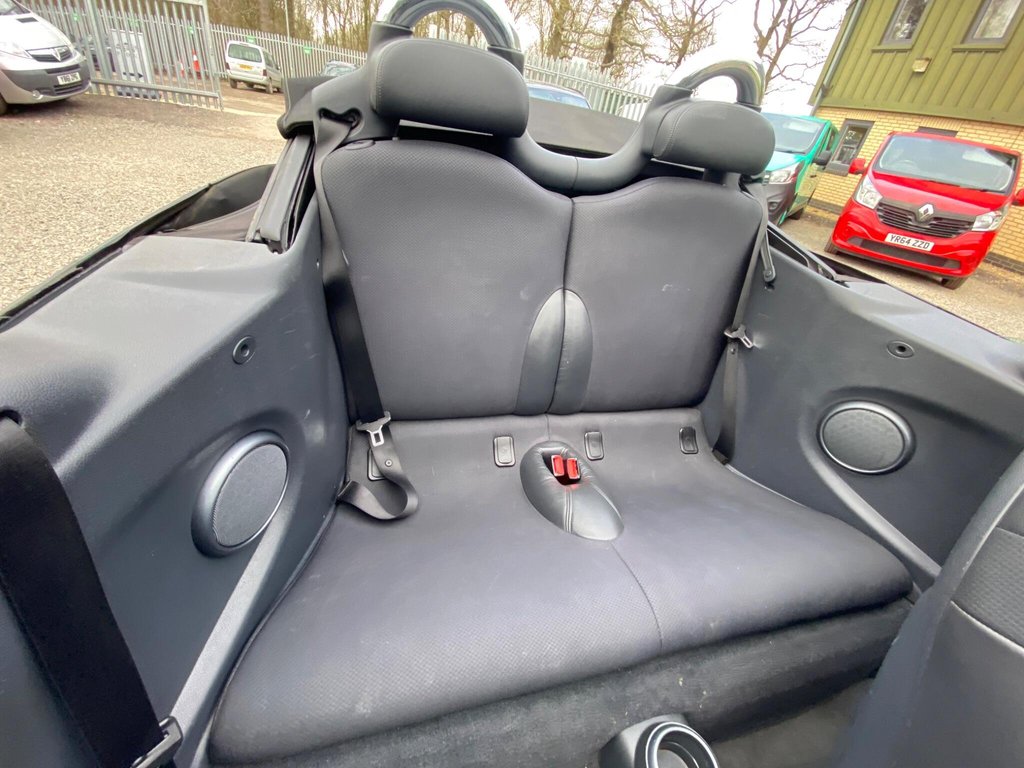 Used MINI Convertible 2007 for sale - 77685302: Photo 35