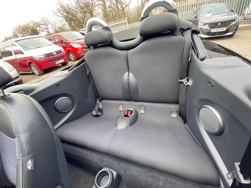 Used MINI Convertible 2007 for sale - 77685302: Photo 38