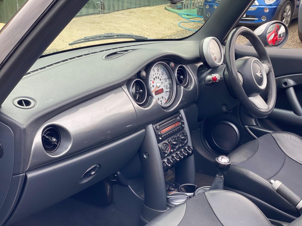 Used MINI Convertible 2007 for sale - 77685302: Photo 39