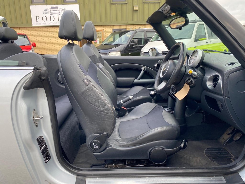 Used MINI Convertible 2007 for sale - 77685302: Photo 8